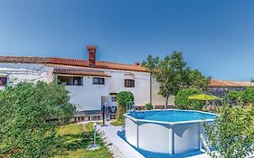 Apartment Glavani With Pool